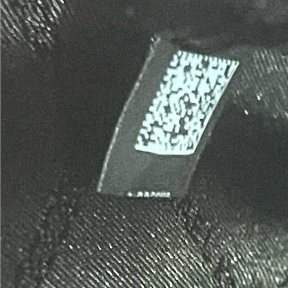 MICHAEL KORS Everly Black Medium Saffiano Leather Satchel. NWT - Picture 15 of 16